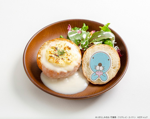 ぼのぼののホタテクリームのパンシチュー 1,480円（税抜）（C）いがらしみきお / 竹書房・フジテレビ・エイケン　（C）ガチャムク