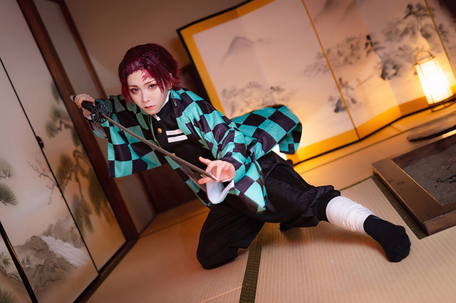 【コスプレ】「鬼滅の刃」竈門炭治郎と禰豆子の美麗レイヤー、“哀しき兄妹の物語”に挑戦【写真36枚】