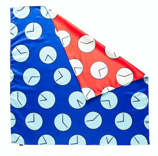 「100年ドラえもん」超大型タイムふろしき　70,000円（税別）（C）藤子プロ・小学館