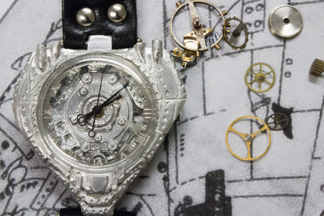 「ギガント クラフト腕時計」本体価格：26,000 円（税込 28,600 円）（C）NIPPON ANIMATION CO.,LTD.