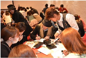 「『リアル脱出ゲーム』の様子」（Ｃ）SCRAP