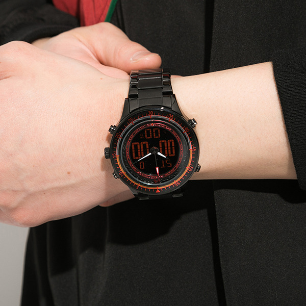 佐久間まゆモデル 腕時計 19,800円(税別)（C）BANDAI NAMCO Entertainment Inc.