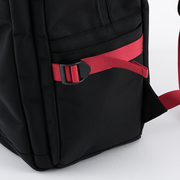 佐久間まゆモデル バッグ 15,000円(税別)（C）BANDAI NAMCO Entertainment Inc.