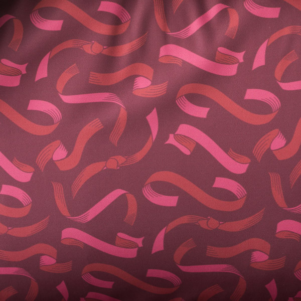 佐久間まゆモデル バッグ 15,000円(税別)（C）BANDAI NAMCO Entertainment Inc.