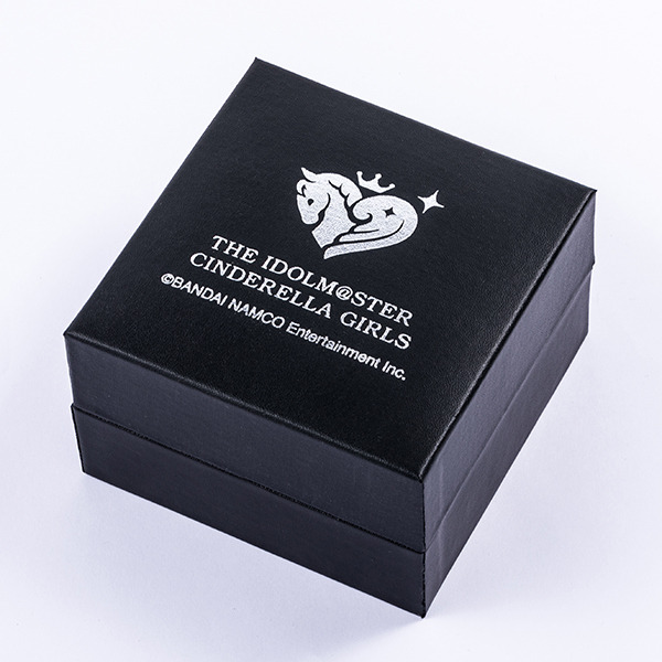 佐藤心モデル 腕時計 19,800円(税別)（C）BANDAI NAMCO Entertainment Inc.