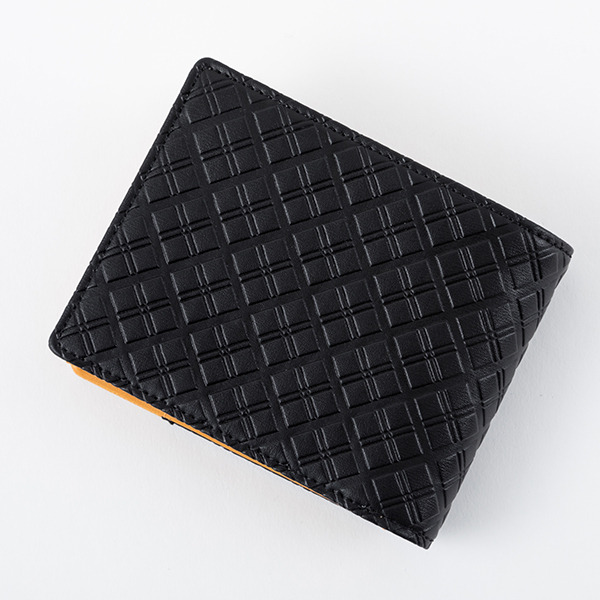 佐藤心モデル 財布 11,000円(税別))（C）BANDAI NAMCO Entertainment Inc.