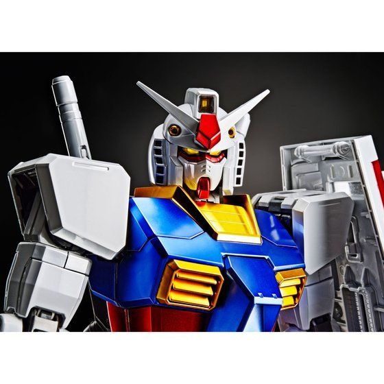 「PG 1/60 ガンダムベース限定 RX-78-2 ガンダム［チタニウムフィニッシュ］」27,500円（税込）（C）創通・サンライズ