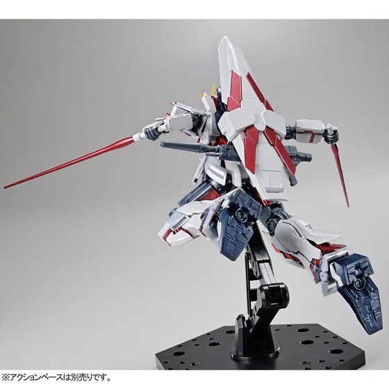「HG 1/144 ガンダムベース限定 ナラティブガンダム C装備［チタニウムフィニッシュ］」6,160円（税込）（C）創通・サンライズ