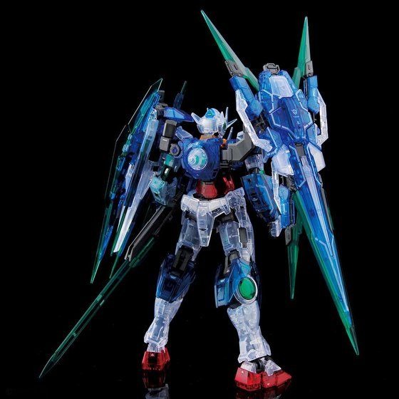 「RG 1/144 ガンダムベース限定 ダブルオークアンタ フルセイバー ［クリアカラー］」3,740円（税込）（C）創通・サンライズ