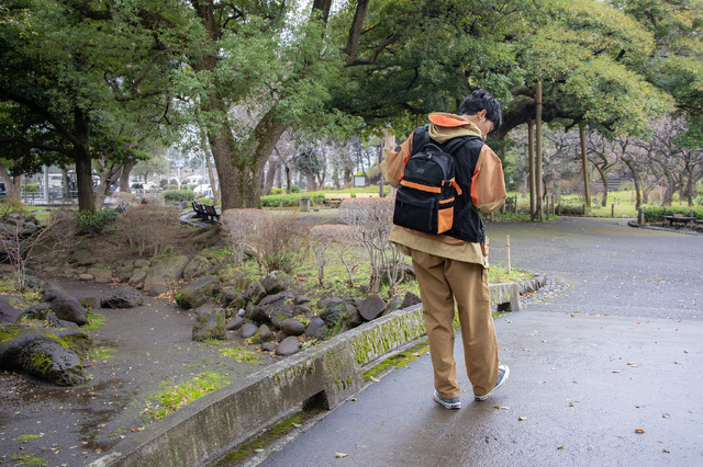 『NARUTO-ナルト- 疾風伝』コラボレーション うずまきナルトリュック 14,800円（税抜）（C）岸本斉史 スコット／集英社・テレビ東京・ぴえろ