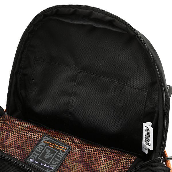 『NARUTO-ナルト- 疾風伝』コラボレーション うずまきナルトリュック 14,800円（税抜）（C）岸本斉史 スコット／集英社・テレビ東京・ぴえろ