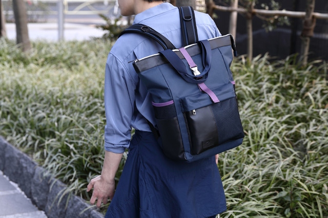 『NARUTO-ナルト- 疾風伝』コラボレーション うちはサスケバッグ 14,800円（税抜）（C）岸本斉史 スコット／集英社・テレビ東京・ぴえろ