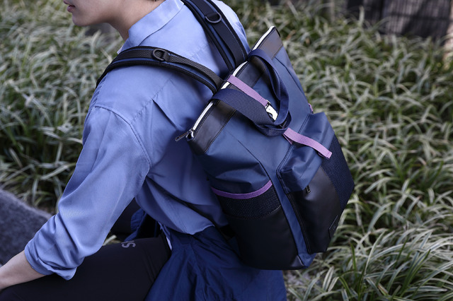 『NARUTO-ナルト- 疾風伝』コラボレーション うちはサスケバッグ 14,800円（税抜）（C）岸本斉史 スコット／集英社・テレビ東京・ぴえろ