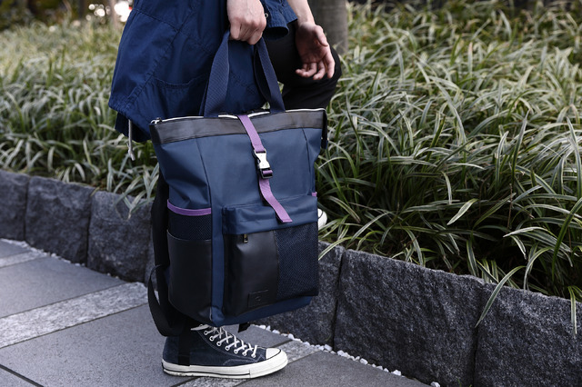 『NARUTO-ナルト- 疾風伝』コラボレーション うちはサスケバッグ 14,800円（税抜）（C）岸本斉史 スコット／集英社・テレビ東京・ぴえろ