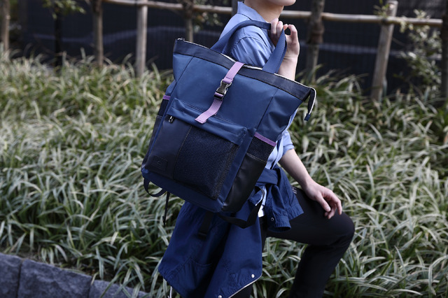 『NARUTO-ナルト- 疾風伝』コラボレーション うちはサスケバッグ 14,800円（税抜）（C）岸本斉史 スコット／集英社・テレビ東京・ぴえろ