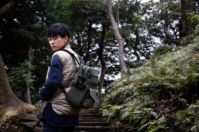 『NARUTO-ナルト- 疾風伝』コラボレーション はたけカカシバッグ 14,800円（税抜）（C）岸本斉史 スコット／集英社・テレビ東京・ぴえろ