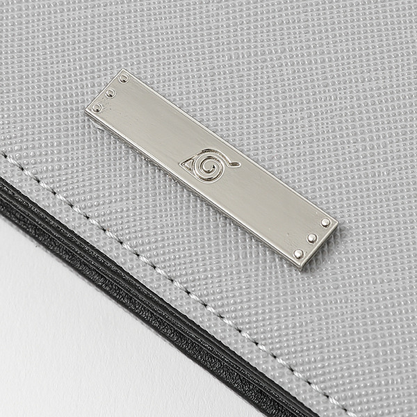 『NARUTO-ナルト- 疾風伝』コラボレーション はたけカカシ財布 9,800円（税抜）（C）岸本斉史 スコット／集英社・テレビ東京・ぴえろ