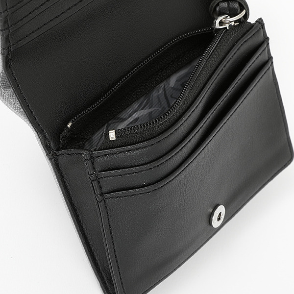 『NARUTO-ナルト- 疾風伝』コラボレーション はたけカカシ財布 9,800円（税抜）（C）岸本斉史 スコット／集英社・テレビ東京・ぴえろ