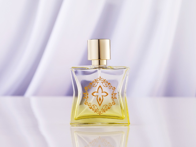 「ギルガメッシュ フレグランス」5,500円（税抜）（C）TYPE-MOON / FGO7 ANIME PROJECT