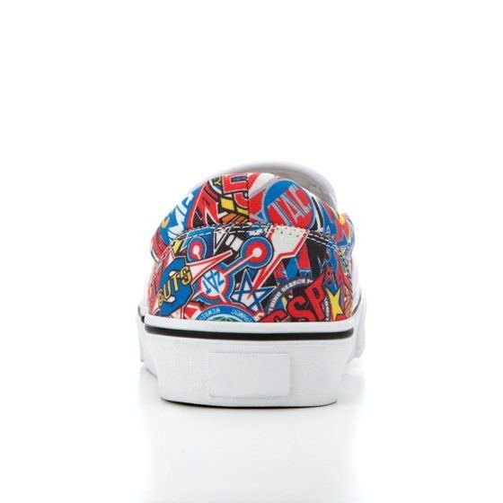 「ULTRAMAN　リミテッドエディションスニーカー」12,100円（税込）（C）円谷プロ