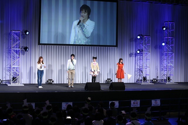 「彼女がフラグをおられたら」ステージ　逢坂良太、木戸衣吹、茅野愛衣がフラグを持参