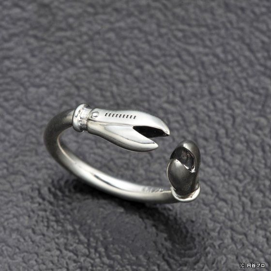 「バルタン星人モデル」リング　9,900円（税込）（C）円谷プロ