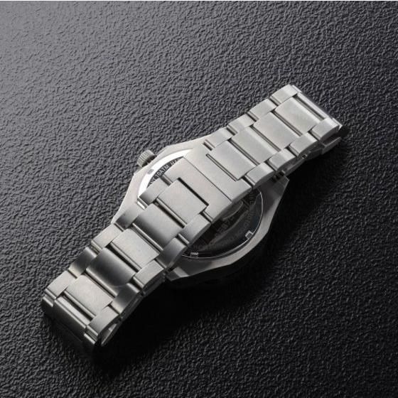 「ハロルズギアDG 仮面ライダーBLACK 30周年メモリアルウォッチ SHADOW MOON MODEL」35,200円（税込）（C）石森プロ・東映