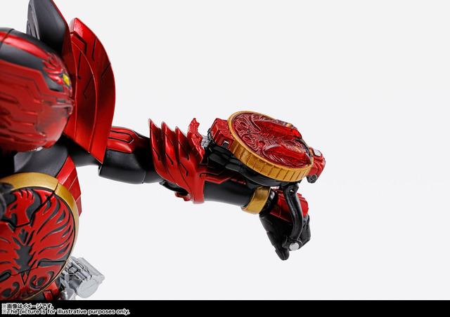 「S.H.Figuarts（真骨彫製法）仮面ライダーオーズ タジャドル コンボ」7,500円（税別）（C）石森プロ・東映