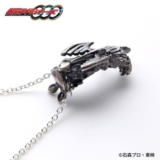「仮面ライダーオーズ　アンク　silver925ネックレス」12,100円（税込）(C)石森プロ・東映