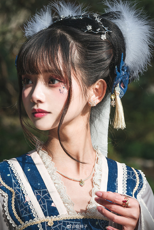 中国トップロリータモデル・猫梓子の超絶美少女ぶり！圧倒的で唯一無二の表情力で魅せる【写真42枚】