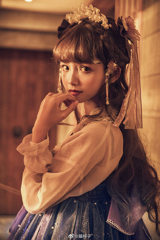 中国トップロリータモデル・猫梓子の超絶美少女ぶり！圧倒的で唯一無二の表情力で魅せる【写真42枚】