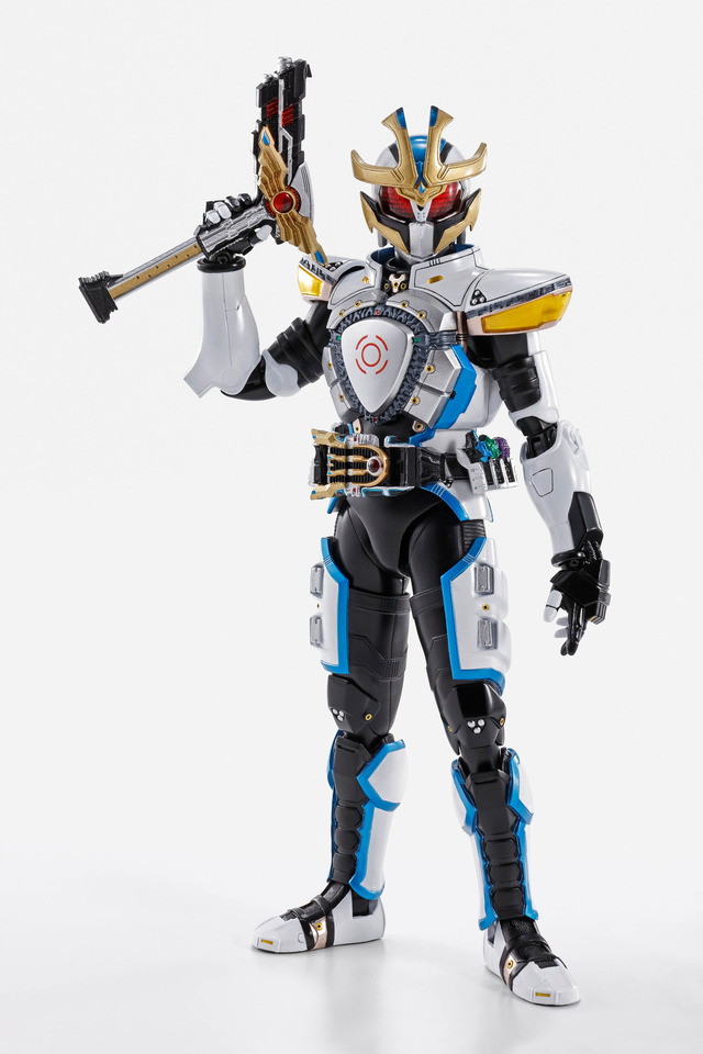 「S.H.Figuarts（真骨彫製法）仮面ライダーイクサ セーブモード／バーストモード」8,800円（税込）（C）石森プロ・東映