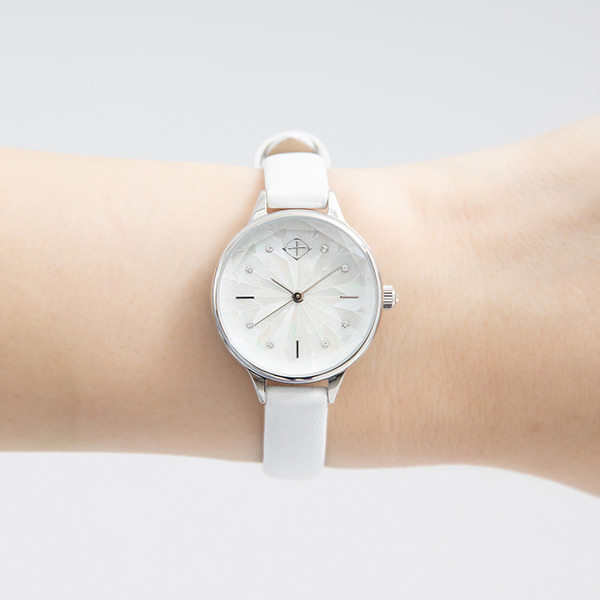 「日番谷冬獅郎 モデル 腕時計」15,800円(税別)（C）久保帯人／集英社・テレビ東京・dentsu・ぴえろ