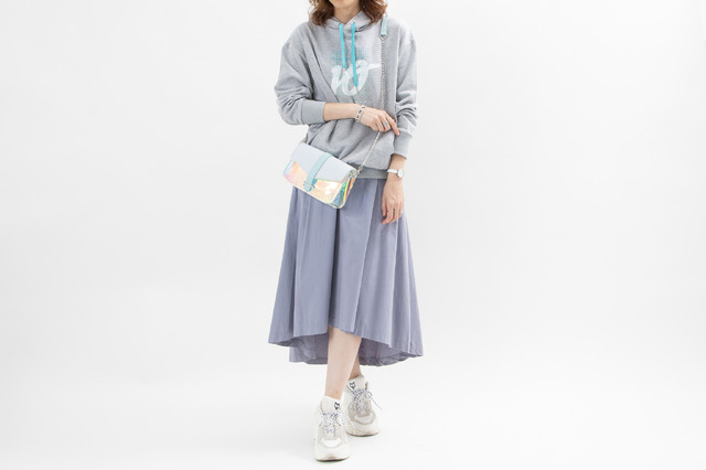 『BLEACH』コラボレーション 腕時計・バッグ・パーカー 日番谷冬獅郎モデル（C）久保帯人／集英社・テレビ東京・dentsu・ぴえろ