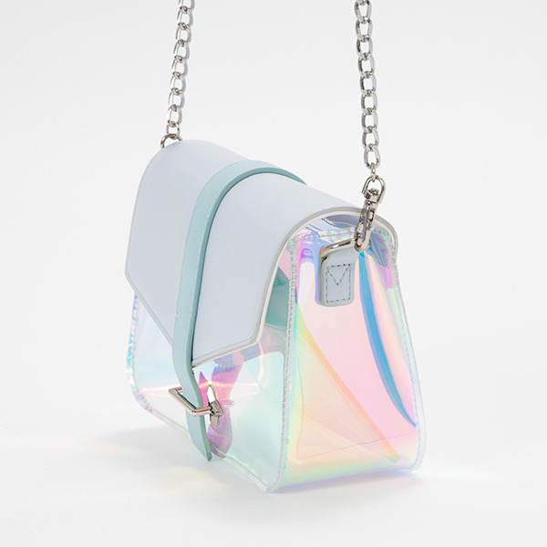 「日番谷冬獅郎 モデル  ショルダーバッグ」12,800円(税別)（C）久保帯人／集英社・テレビ東京・dentsu・ぴえろ