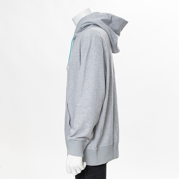 「日番谷冬獅郎 モデル パーカー」9,800円(税別)（C）久保帯人／集英社・テレビ東京・dentsu・ぴえろ