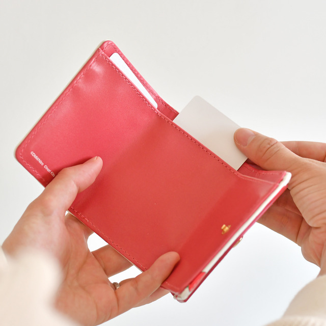 「ミニウォレット」3,500円（税抜）（C）2015-2020 DMM GAMES/Nitroplus