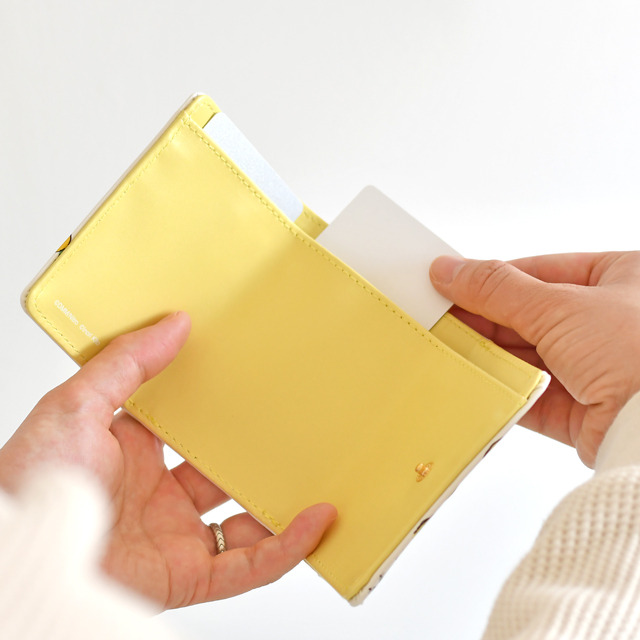 「ミニウォレット」3,500円（税抜）（C）2015-2020 DMM GAMES/Nitroplus