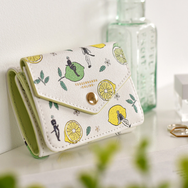 「ミニウォレット」3,500円（税抜）（C）2015-2020 DMM GAMES/Nitroplus