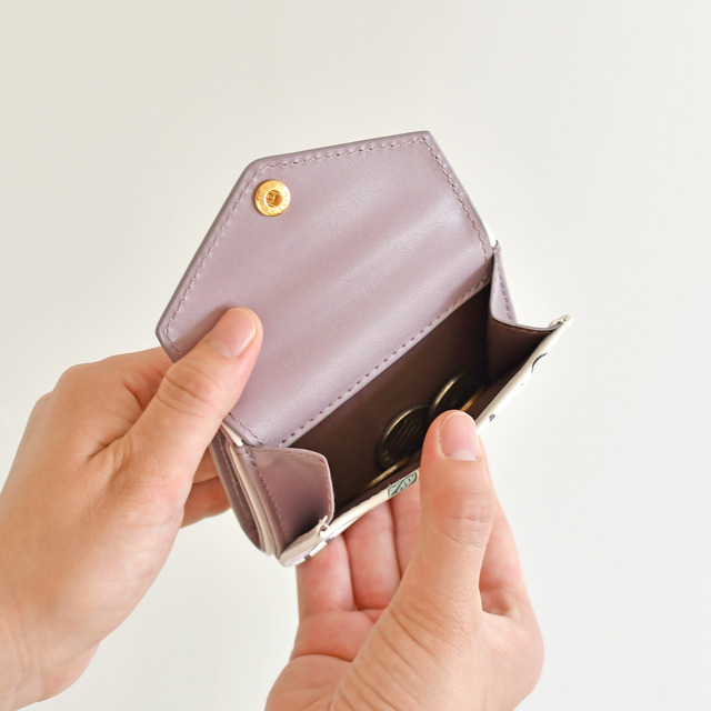 「ミニウォレット」3,500円（税抜）（C）2015-2020 DMM GAMES/Nitroplus