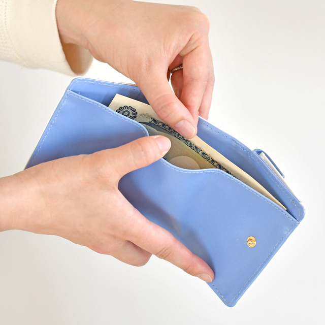 「ミニウォレット」3,500円（税抜）（C）2015-2020 DMM GAMES/Nitroplus