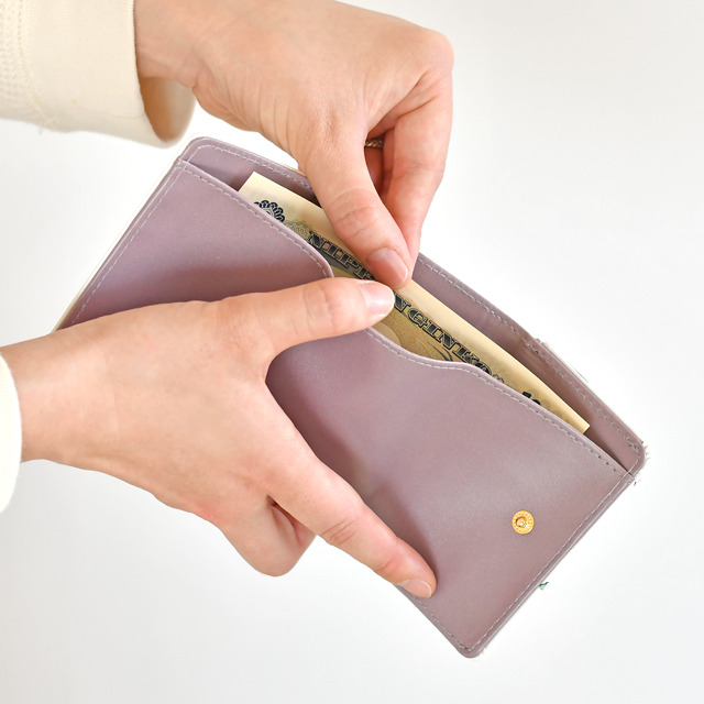 「ミニウォレット」3,500円（税抜）（C）2015-2020 DMM GAMES/Nitroplus