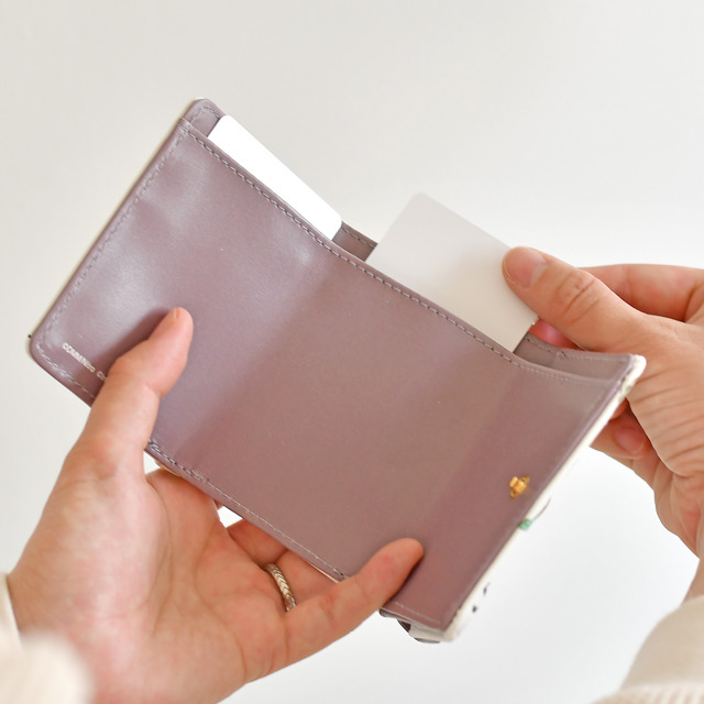 「ミニウォレット」3,500円（税抜）（C）2015-2020 DMM GAMES/Nitroplus