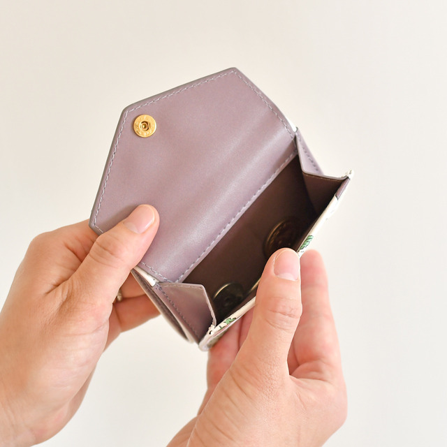 「ミニウォレット」3,500円（税抜）（C）2015-2020 DMM GAMES/Nitroplus