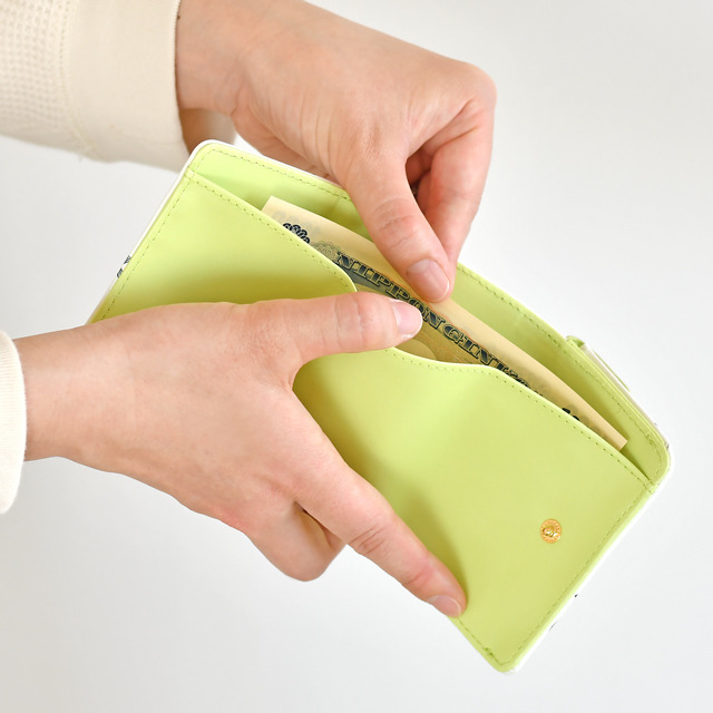 「ミニウォレット」3,500円（税抜）（C）2015-2020 DMM GAMES/Nitroplus