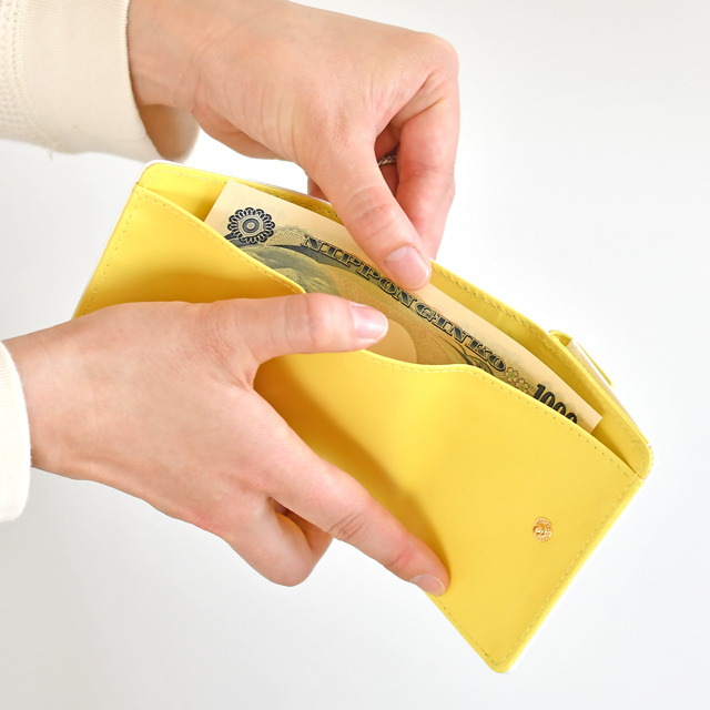 「ミニウォレット」3,500円（税抜）（C）2015-2020 DMM GAMES/Nitroplus