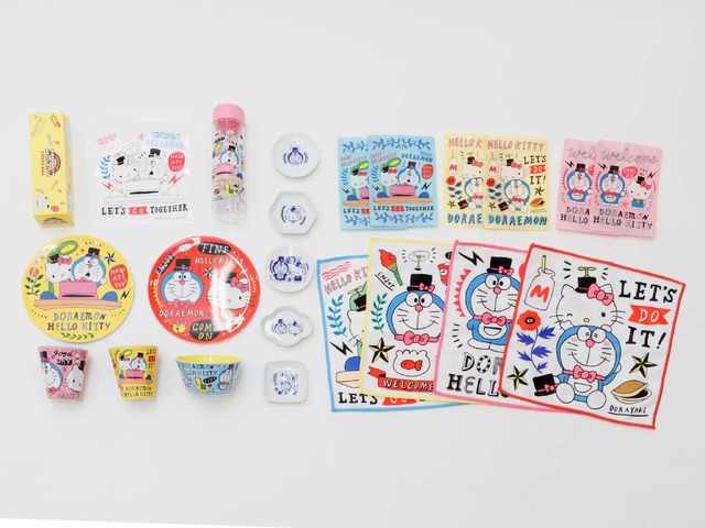 「ASOKO de DORAEMON　HELLO KITTY」イフクカズヒコ 柄（C）Fujiko-Pro（C）1976, 2020 SANRIO CO., LTD. APPROVAL NO.S610237