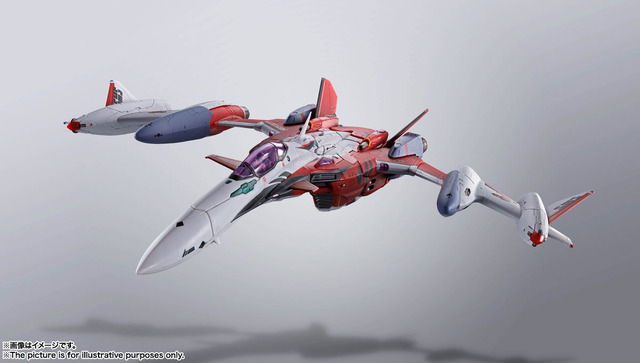 「DX超合金 YF-29デュランダルバルキリー（早乙女アルト機）フルセットパック」23,000円（税別）（C）2011 BIGWEST/MACROSS F PROJECT
