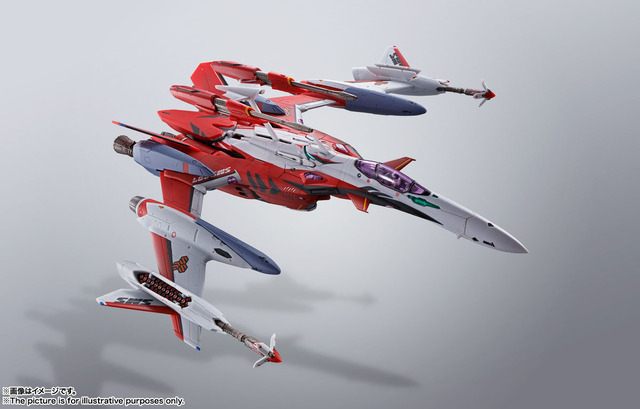 「DX超合金 YF-29デュランダルバルキリー（早乙女アルト機）フルセットパック」23,000円（税別）（C）2011 BIGWEST/MACROSS F PROJECT