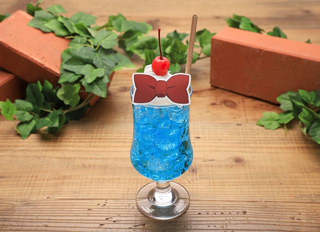 コナンの蝶ネクタイ型変声機 クリームソーダ 890円（税抜）